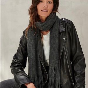 LUCKY BRAND Grey Scarf